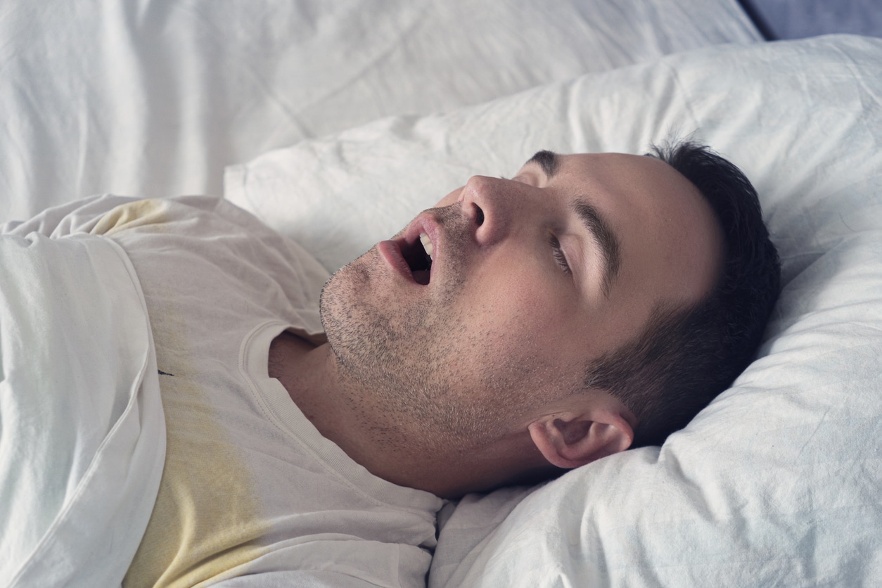 Man sleeps with mouth open